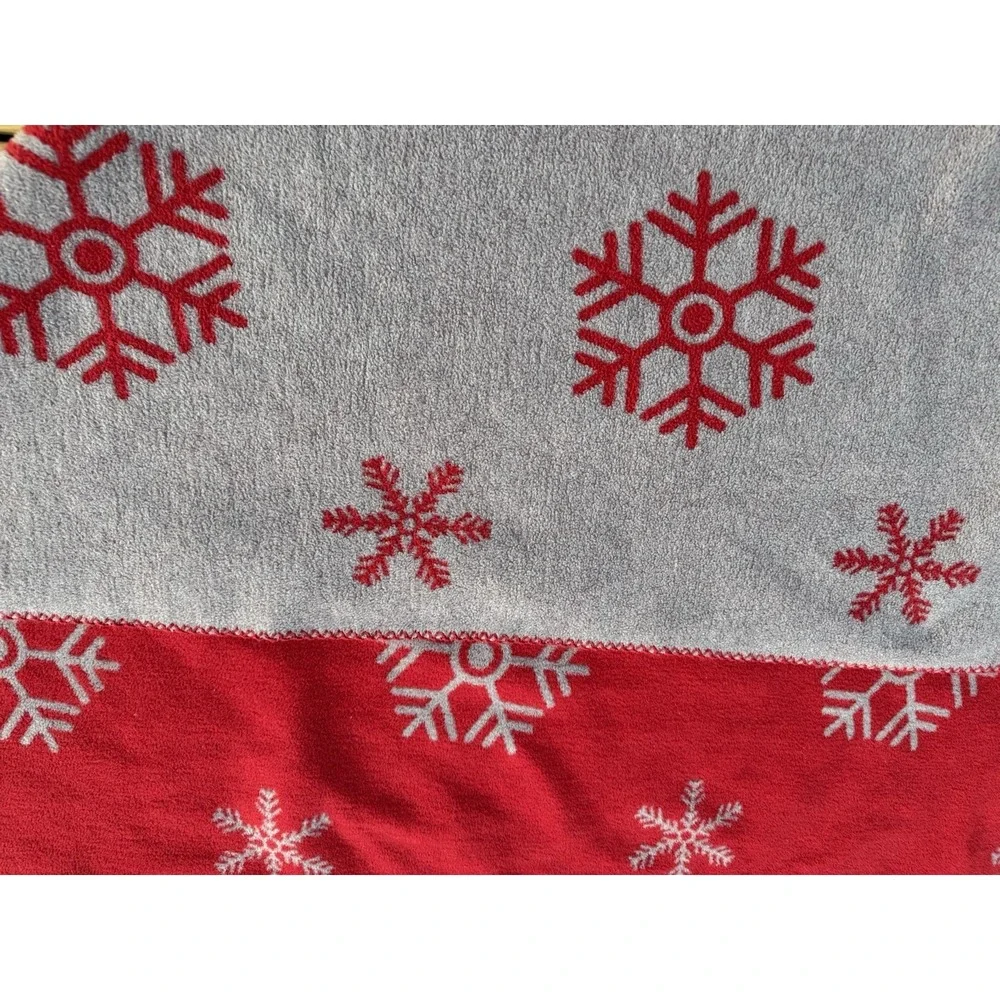 INUP Home Portugal Christmas Snowflake Blanket Red Gray 47x56 Holiday Cotton X
